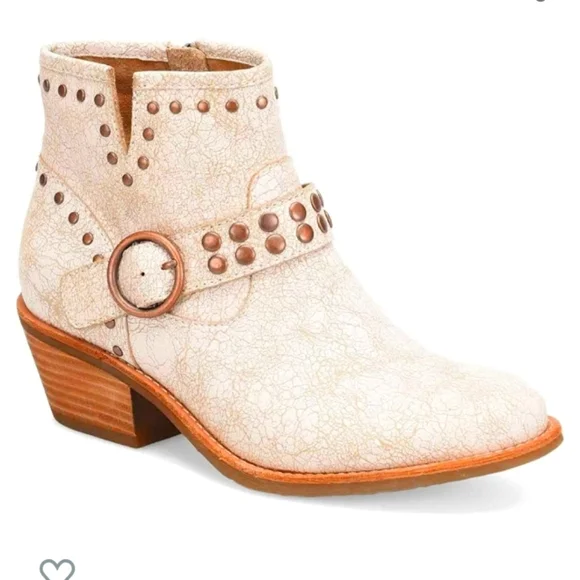 Soft ankle boots - Picture 1 of 7